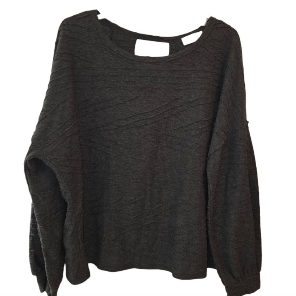 Gilli Textured Gray Sweater Blouse with Unique Back Cutout Design
